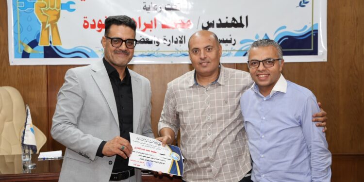 رئيس مياه القليوبية يكرم الأمهات المثاليات والعاملين المثاليين بشركة مياه القليوبية