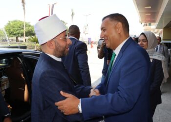 محافظ القليوبية يستقبل وزير الأوقاف بديوان عام المحافظة ويشاركه احتفالات القليوبية بعيدها القومي الـ158