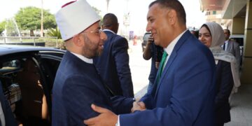 محافظ القليوبية يستقبل وزير الأوقاف بديوان عام المحافظة ويشاركه احتفالات القليوبية بعيدها القومي الـ158