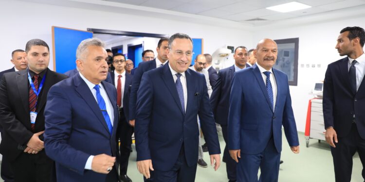 وزير التعليم العالي ومحافظ السويس ورئيس جامعة السويس يفتتحون عددًا من المشروعات التعليمية والطبية بجامعة السويس