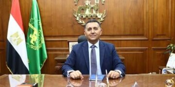 محافظ القليوبية يتابع أعمال إصلاح كسر خط المياه الناقل بقطر 800 مم بقليوب ويوجه بسرعة الانتهاء من الأعمال