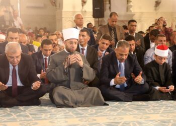 وزير الأوقاف ومحافظ الشرقية ورئيس الجامعة يشاركون أبناء الشرقية احتفالاتهم بعيدها القومي ويؤدون صلاة الجمعة بمسجد الفتح بمدينة الزقازيق