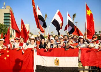 الجالية الصينية في مصر تهنئ بنجاح زيارة الرئيس شي جين بينغ إلى مصر